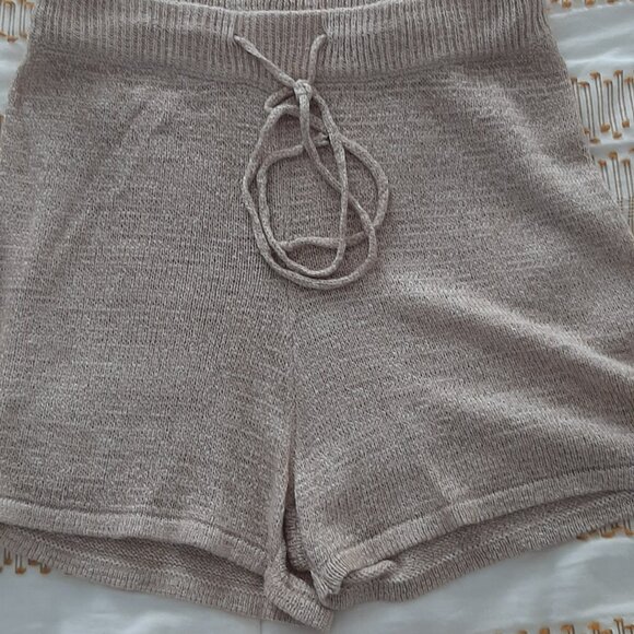 Mafulus Women's 2 Piece Outfits Sweater Sets Off Shoulder Knit Top Shorts Matchi - Picture 4 of 5